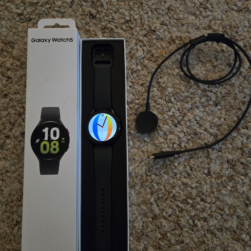 Brand New Samsung Galaxy Watch5 Midnight Black